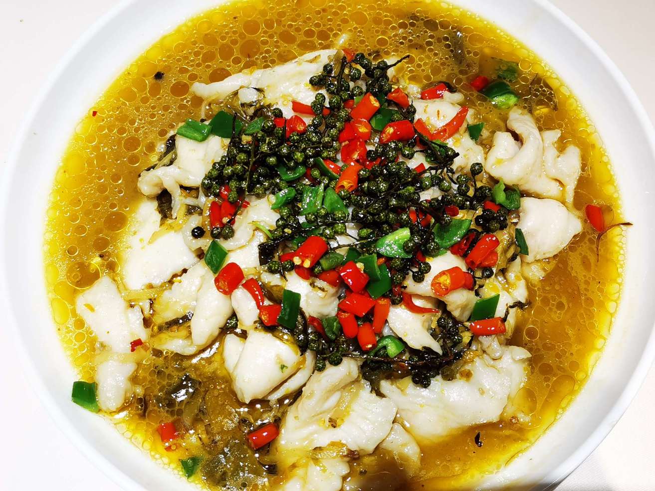 麻哥白身魚の青花椒煮込み